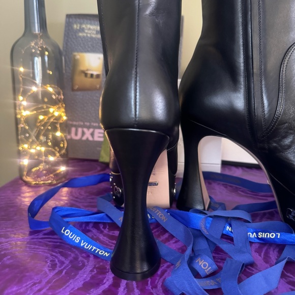 GUCCI ⭐️BNWT⭐️ “Charlotte" Studded Knee-High Platform Boots - Picture 13 of 15